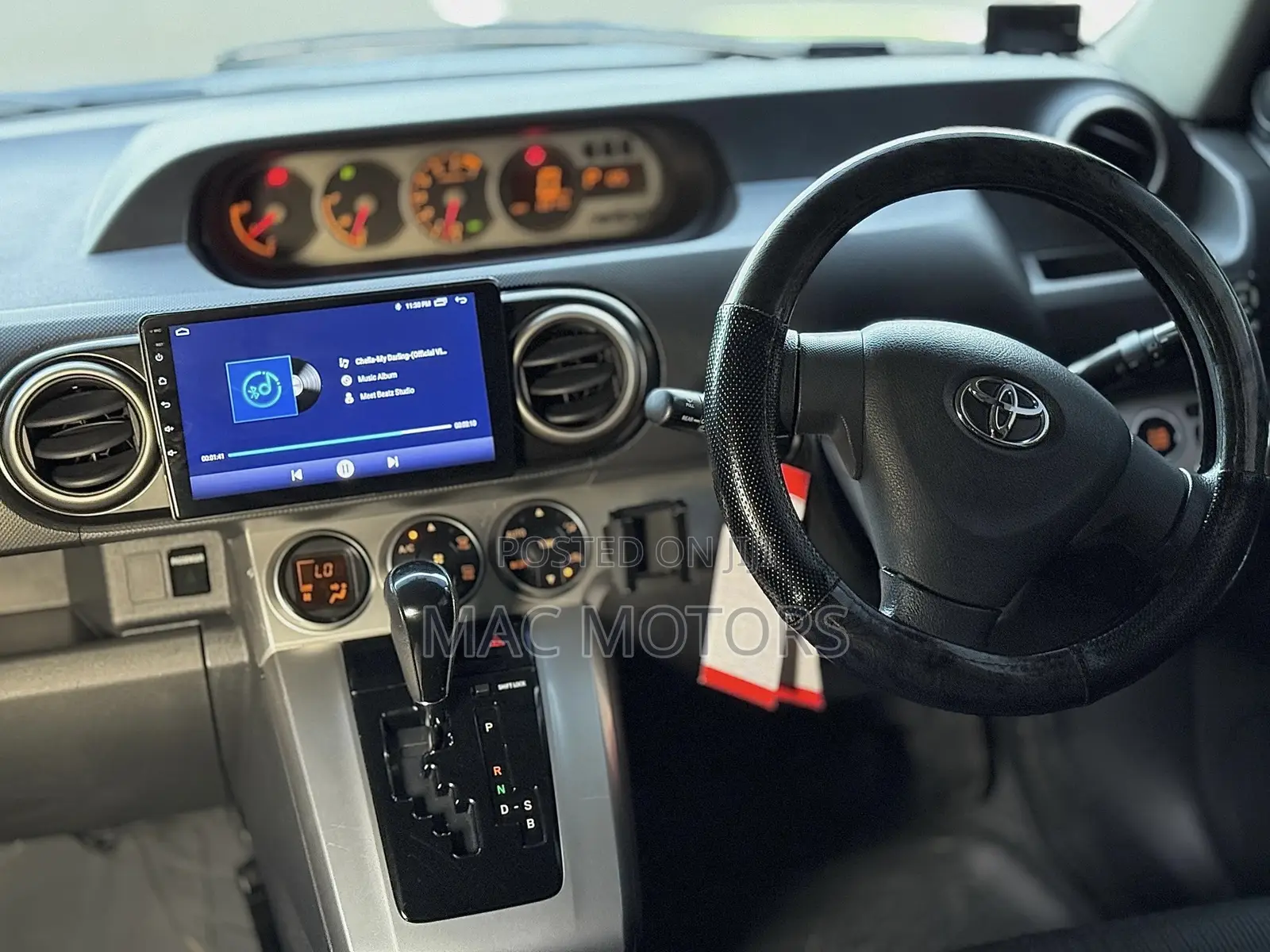 Toyota Corolla Rumion Hatchback 1.5 FWD 2010 Black