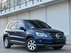 Volkswagen Tiguan 2010 Blue