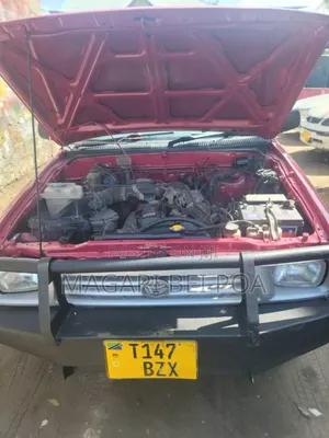 Toyota Hilux 2003 Red