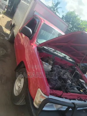 Toyota Hilux 2003 Red