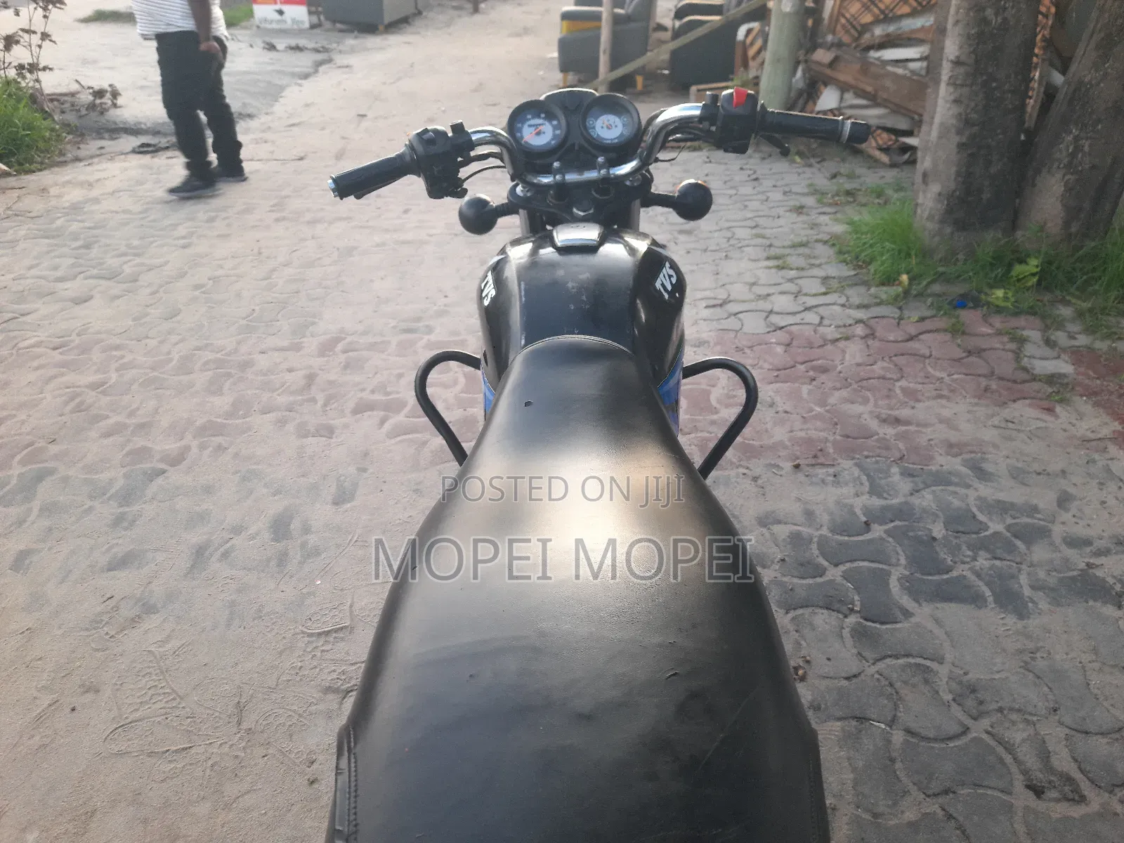 TVS HLX 125 2023 Black