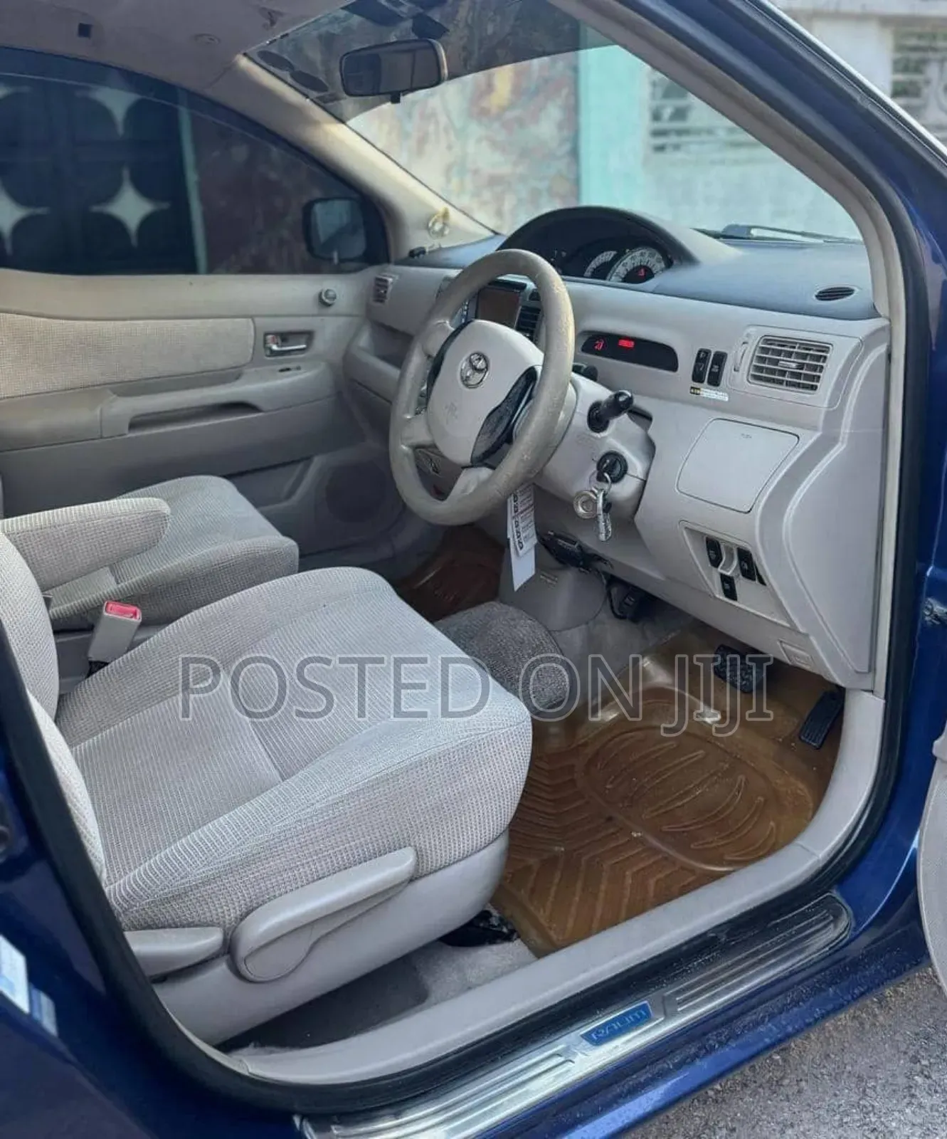 Toyota Raum 2005 Blue