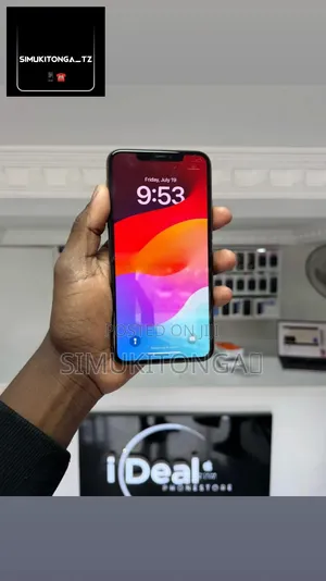 New Apple iPhone 11 Pro Max 64 GB Gold
