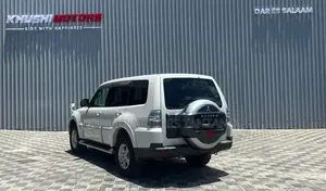 Mitsubishi Pajero 2007 Pearl