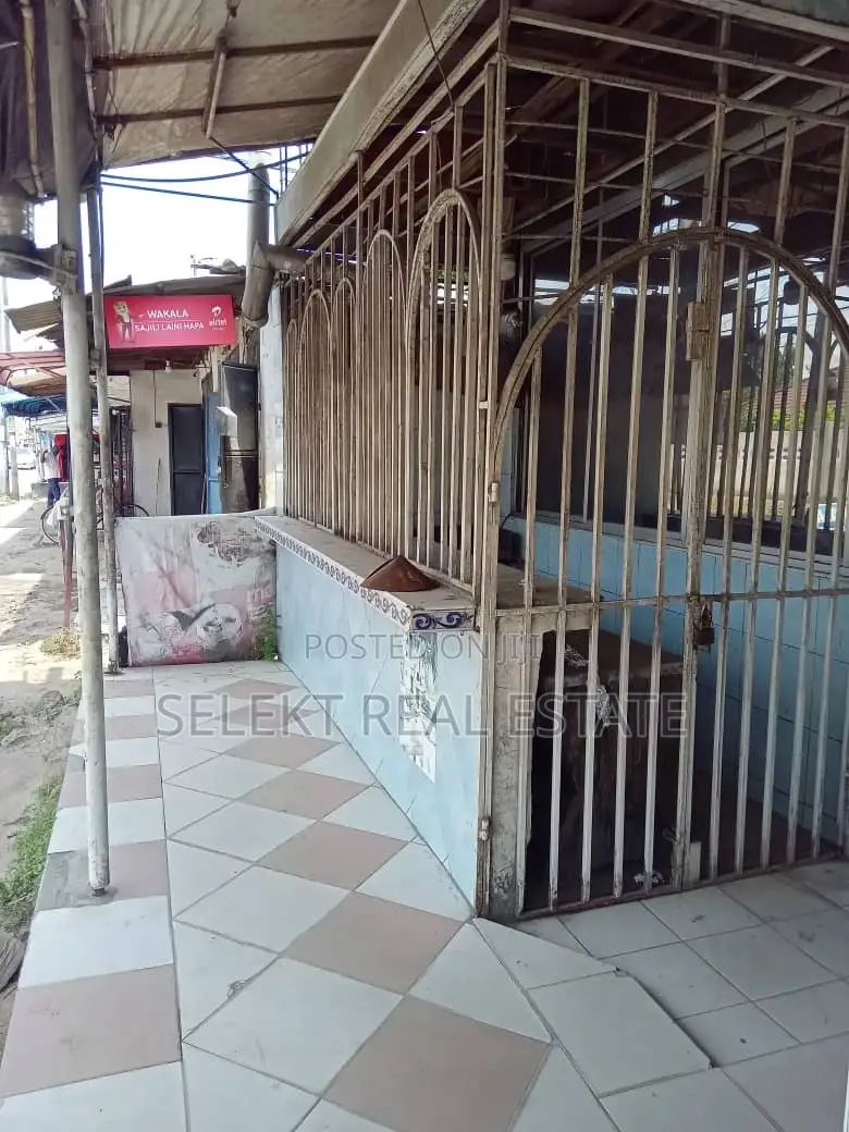 220sqm Plot on the Main Road at Kimweiri Ave (Msasani)