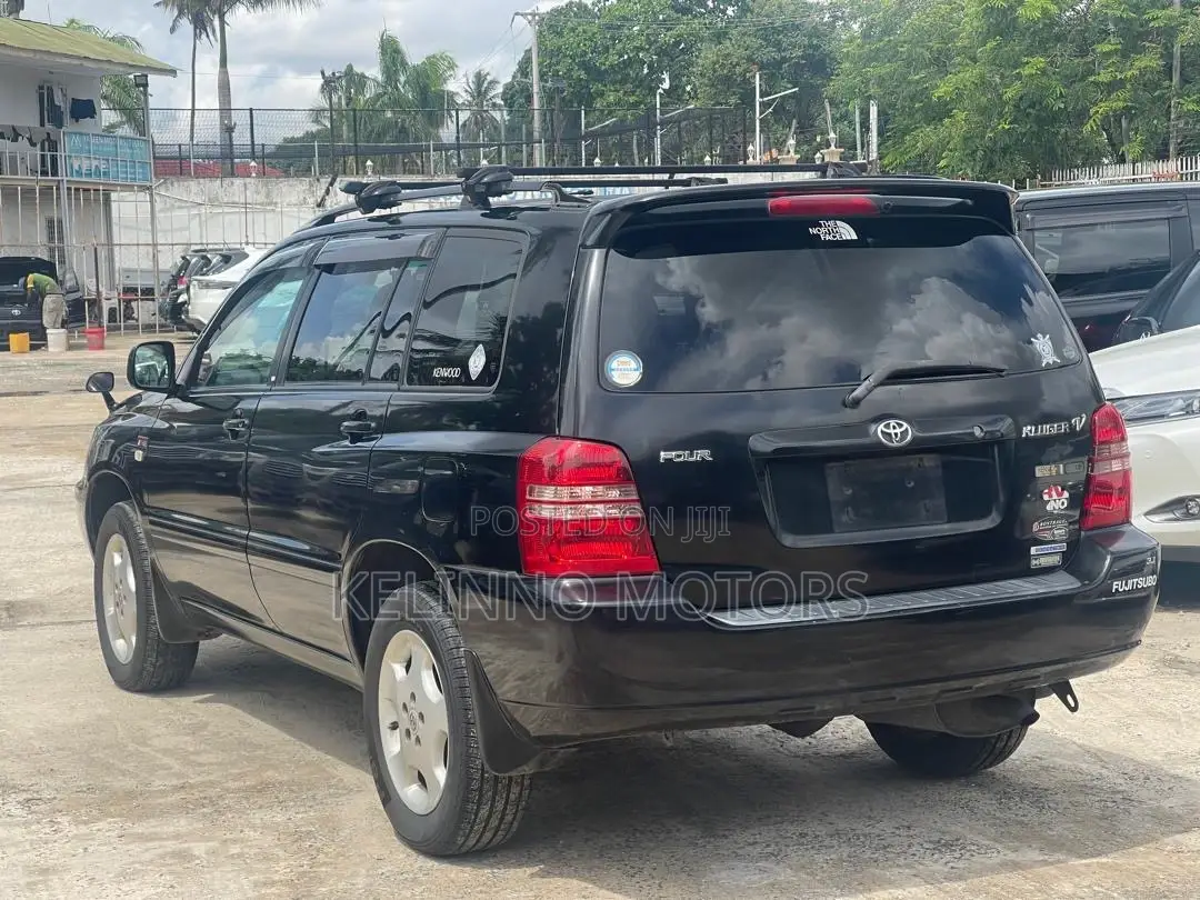 Toyota Vanguard 2001 Black