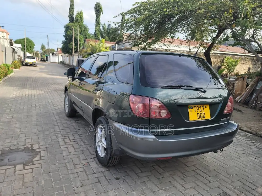 Toyota Harrier 2.2 16V 1998 Green