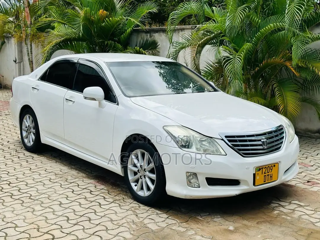 Toyota Crown 2008 White