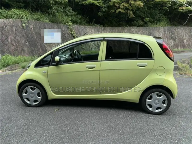 Mitsubishi Minica 2007 Yellow