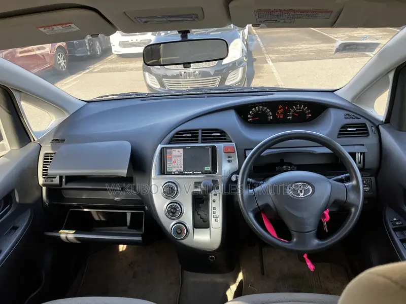 Toyota Ractis 2007 Gray