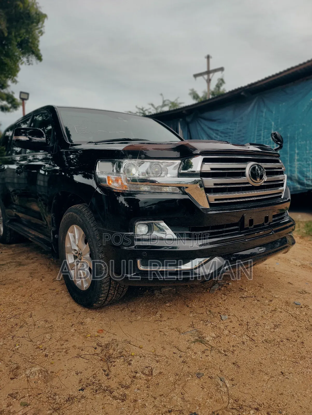 Toyota Land Cruiser 4.6 V8 AX 2018 Black