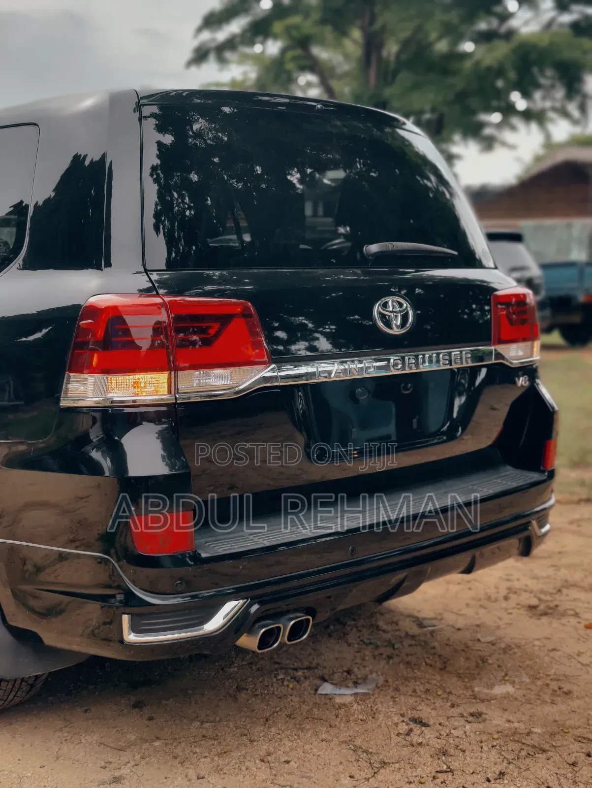 Toyota Land Cruiser 4.6 V8 AX 2018 Black