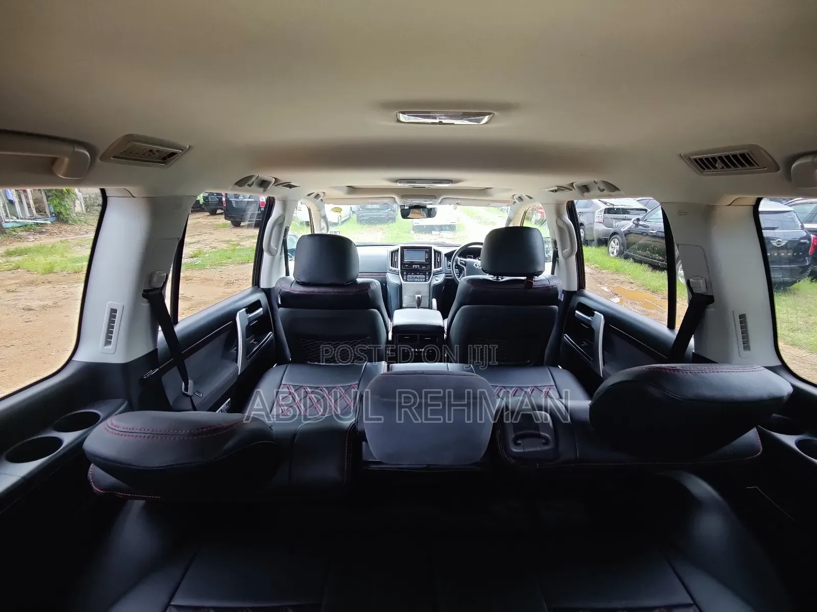 Toyota Land Cruiser 4.6 V8 AX 2018 Black