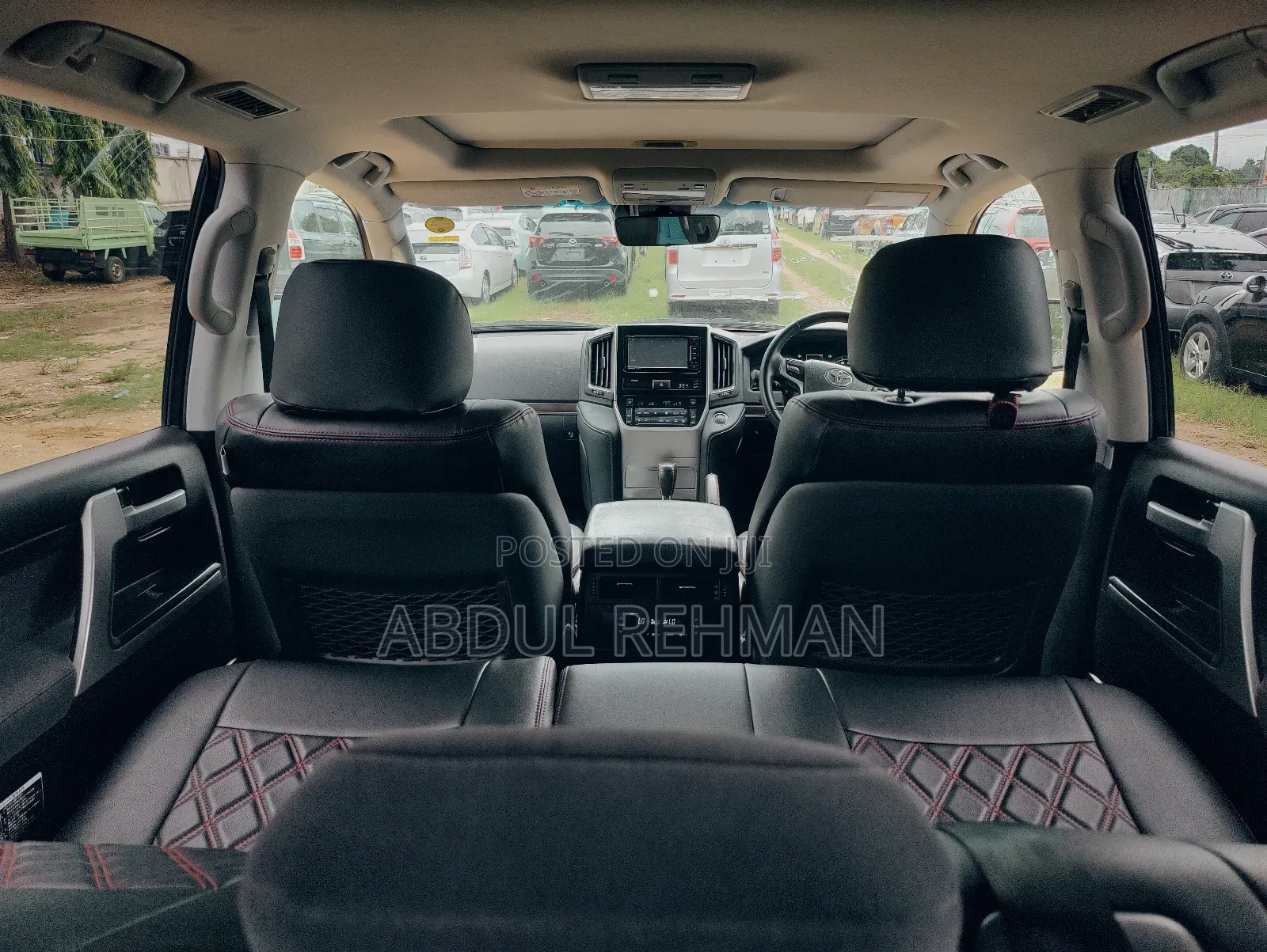 Toyota Land Cruiser 4.6 V8 AX 2018 Black