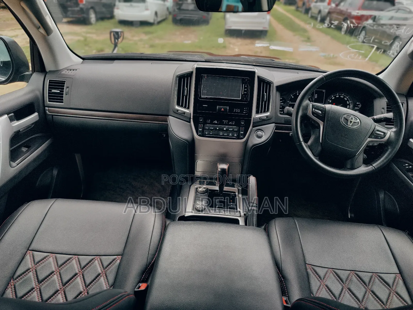 Toyota Land Cruiser 4.6 V8 AX 2018 Black