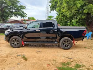 Toyota Hilux 2020 Black