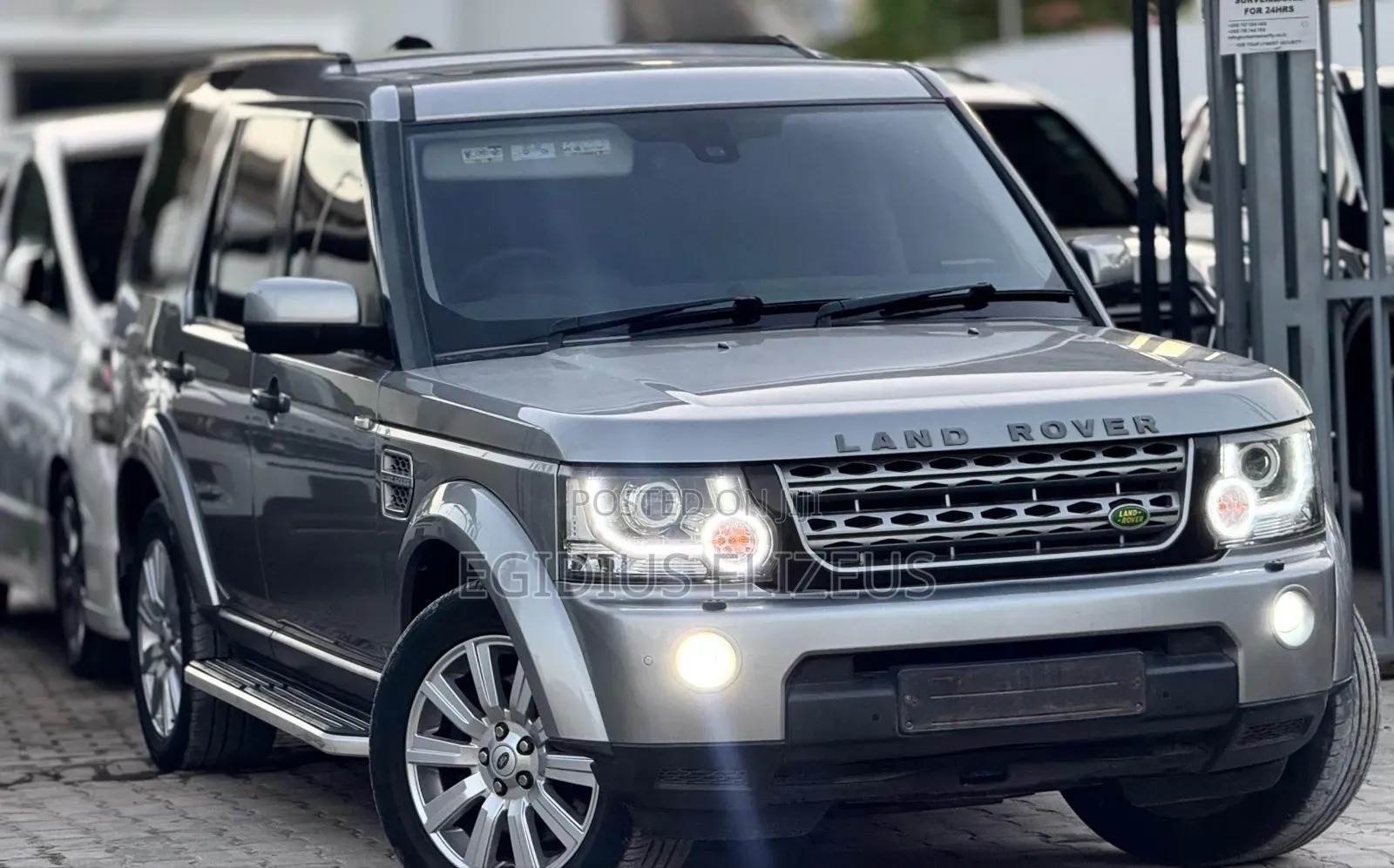 Land Rover Discovery 2012 Silver