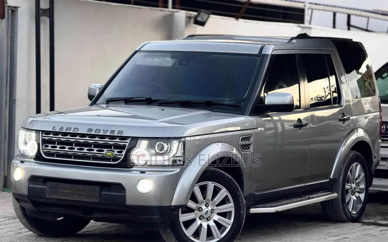 Land Rover Discovery 2012 Silver