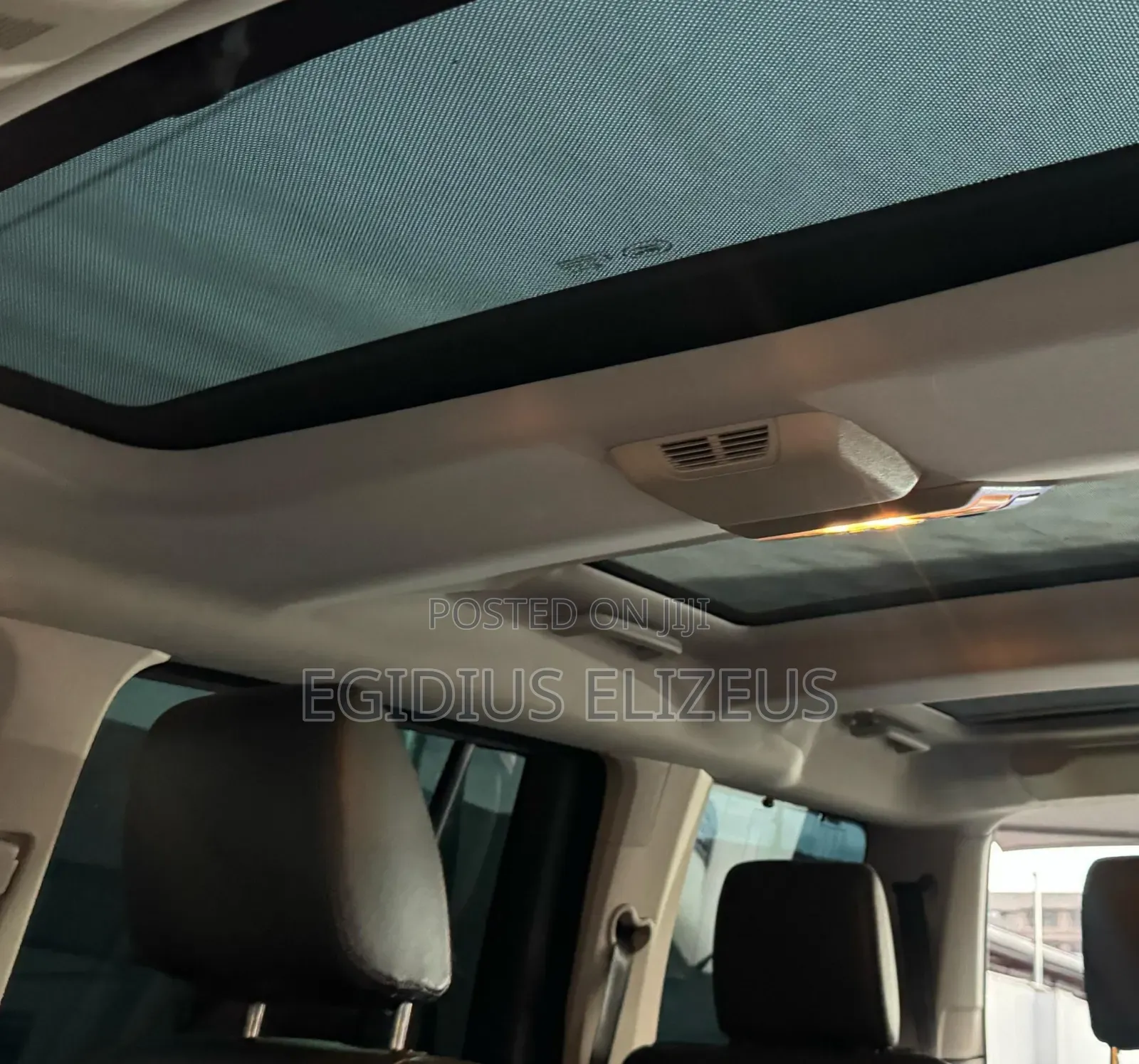 Land Rover Discovery 2012 Silver