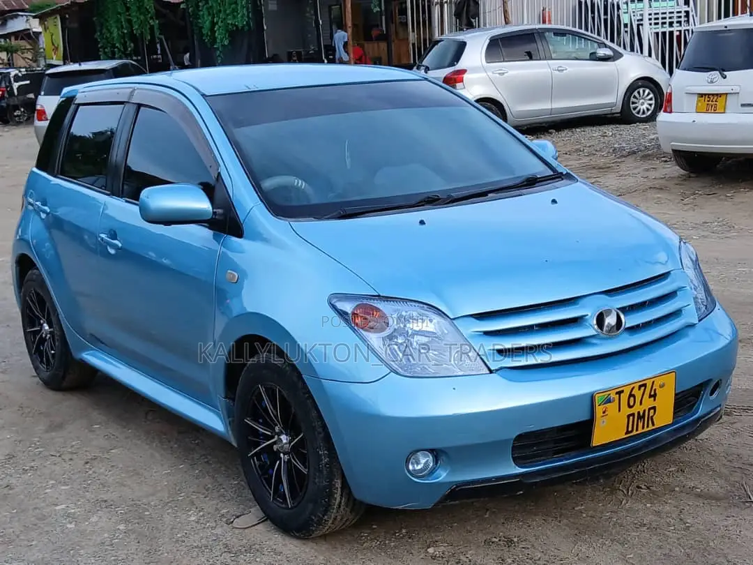 Toyota IST 2005 Blue