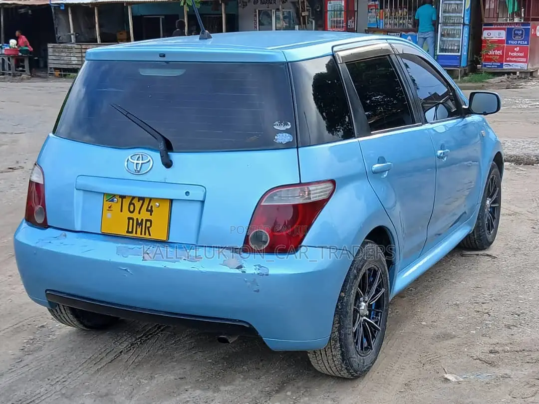 Toyota IST 2005 Blue