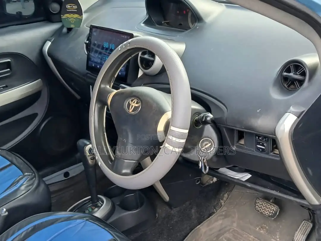 Toyota IST 2005 Blue