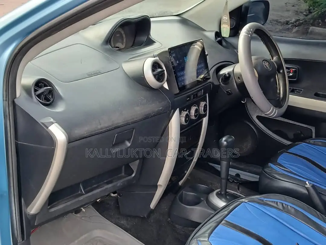 Toyota IST 2005 Blue