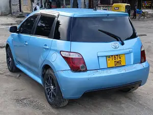Toyota IST 2005 Blue