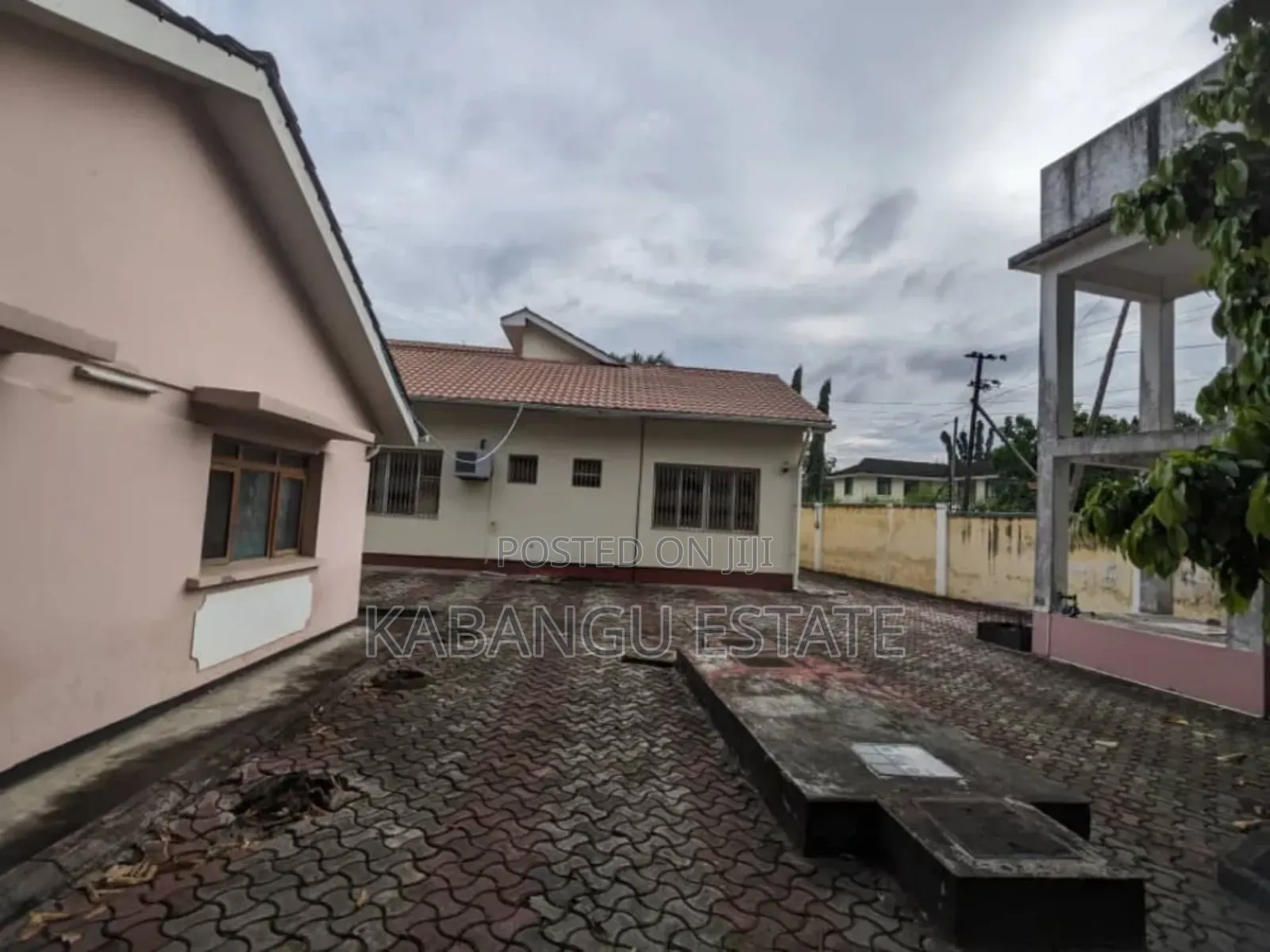 6bdrm House in Mikocheni Bungalow for rent