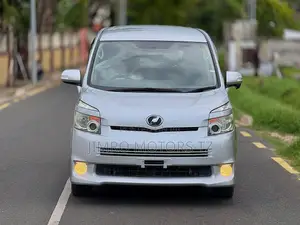 Toyota Noah 2008 Silver