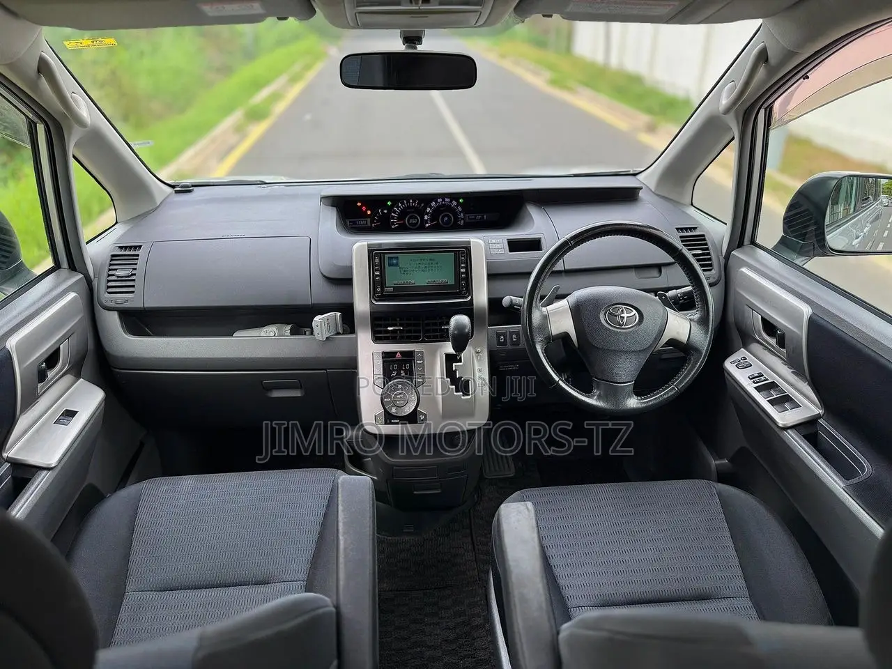 Toyota Noah 2008 Silver