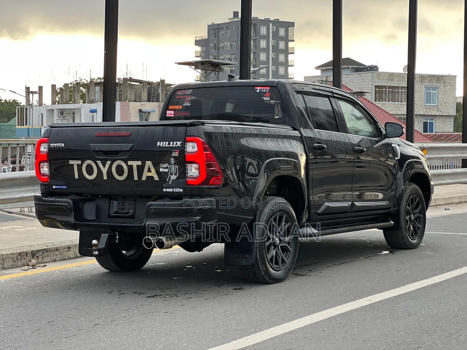Toyota Hilux 2022 Matt Black