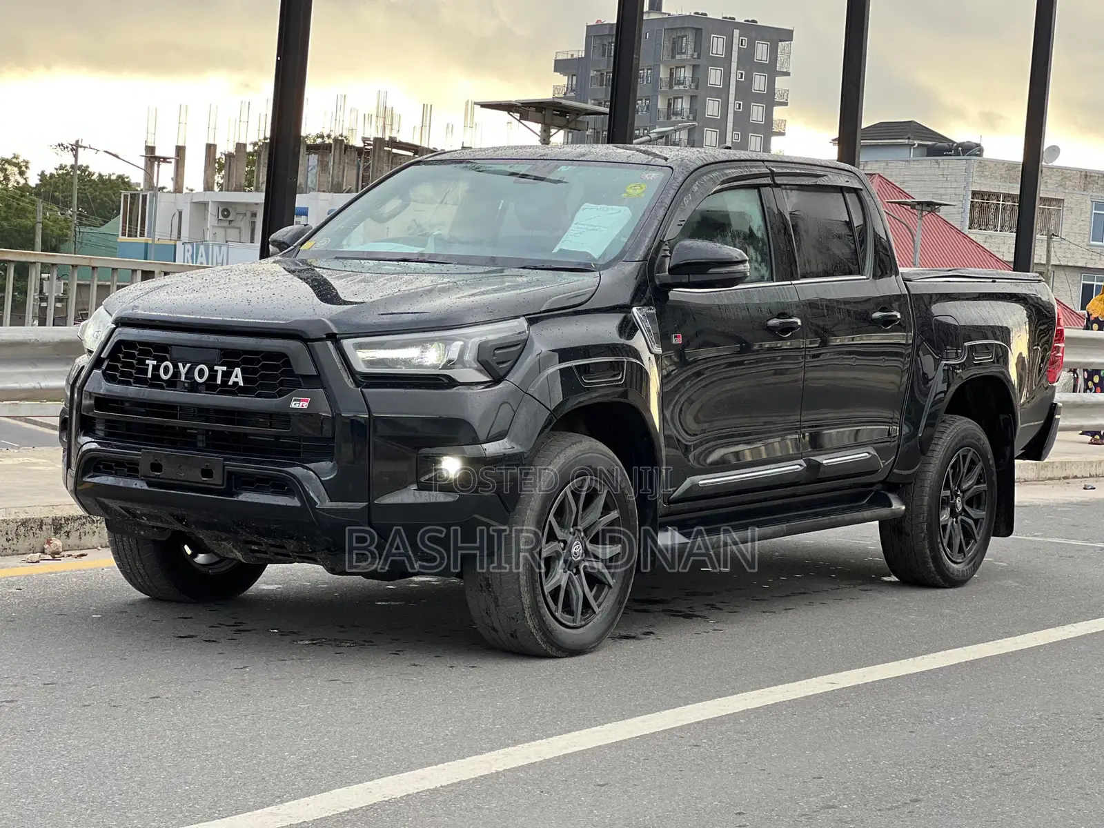 Toyota Hilux 2022 Matt Black