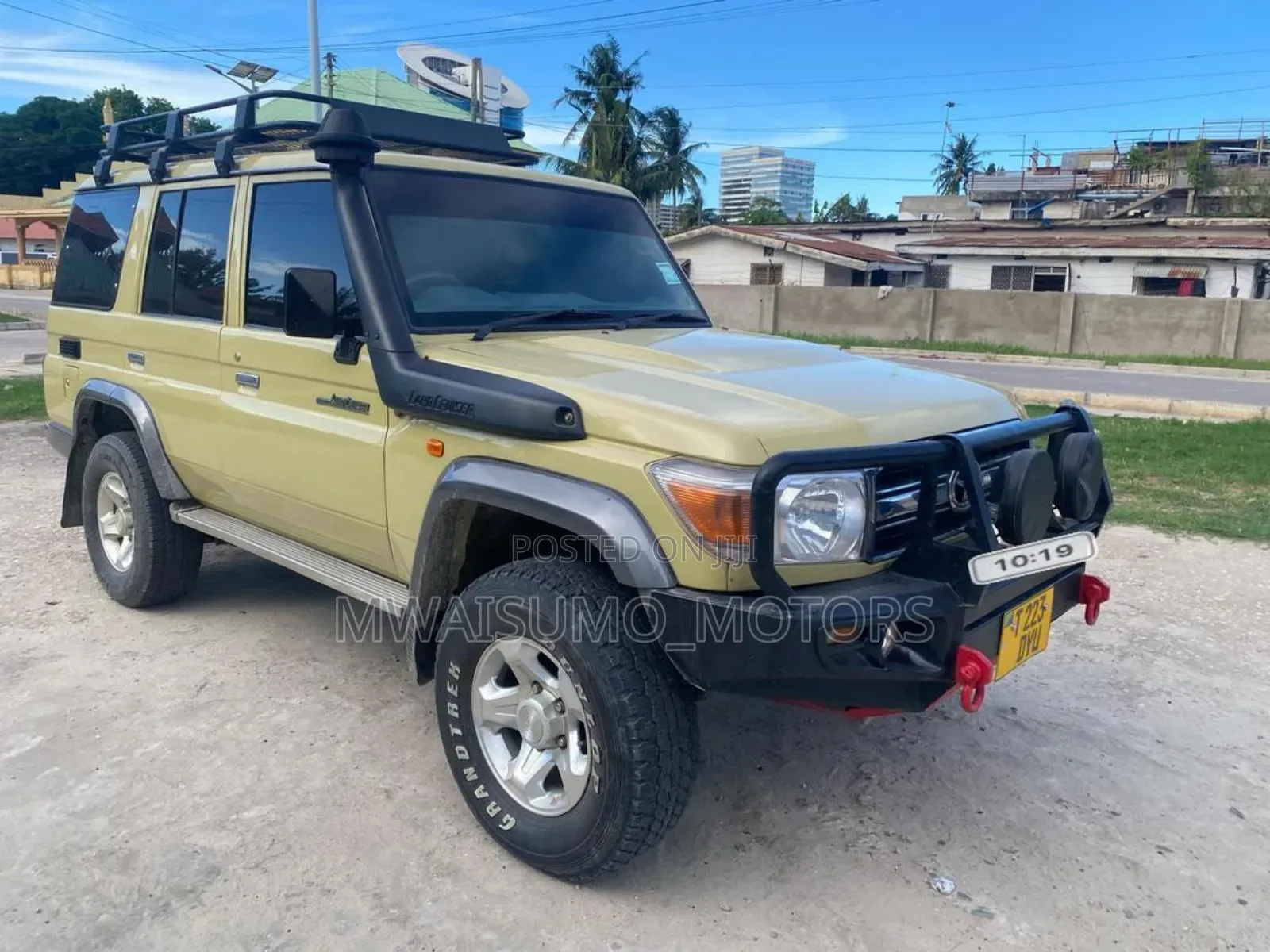 Toyota Land Cruiser 2013 Beige