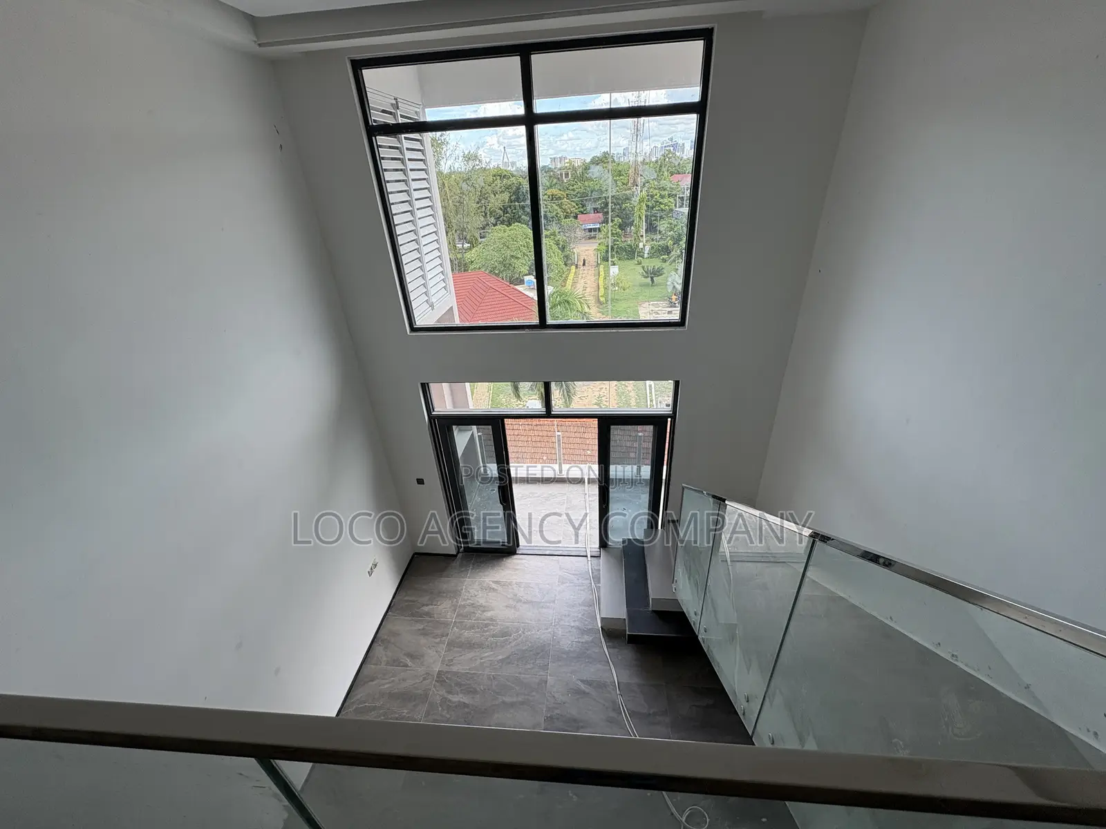 Furnished 3bdrm Apartment in Trusted Real Estate, Oyster Bay for sale
