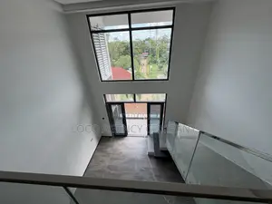 Furnished 3bdrm Apartment in Trusted Real Estate, Oyster Bay for sale