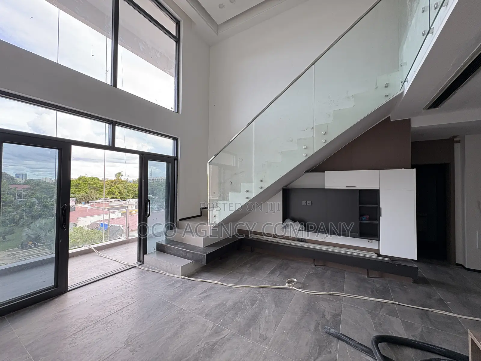 Furnished 3bdrm Apartment in Trusted Real Estate, Oyster Bay for sale