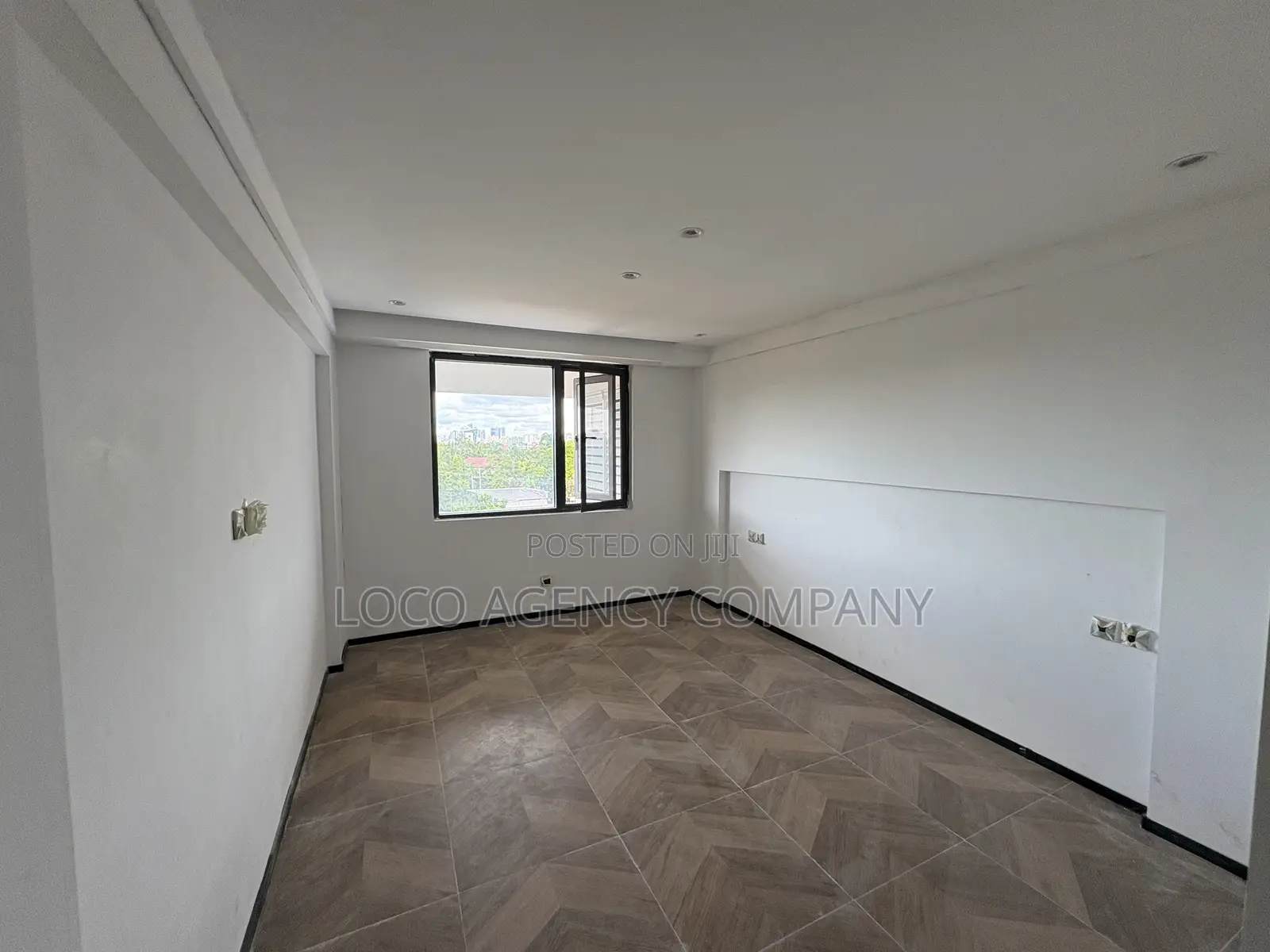 Furnished 3bdrm Apartment in Trusted Real Estate, Oyster Bay for sale