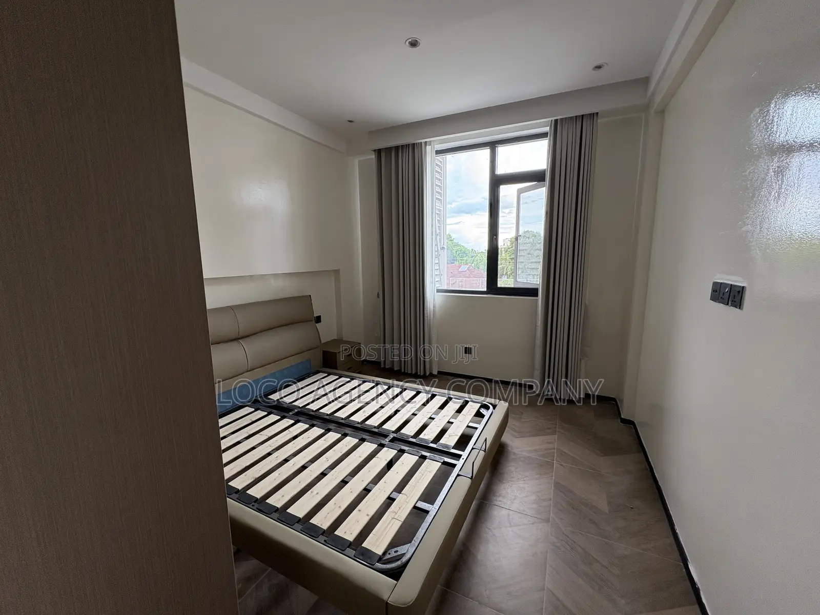 Furnished 2bdrm Apartment in Trusted Real Estate, Oyster Bay for sale