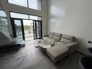 Furnished 2bdrm Apartment in Trusted Real Estate, Oyster Bay for sale