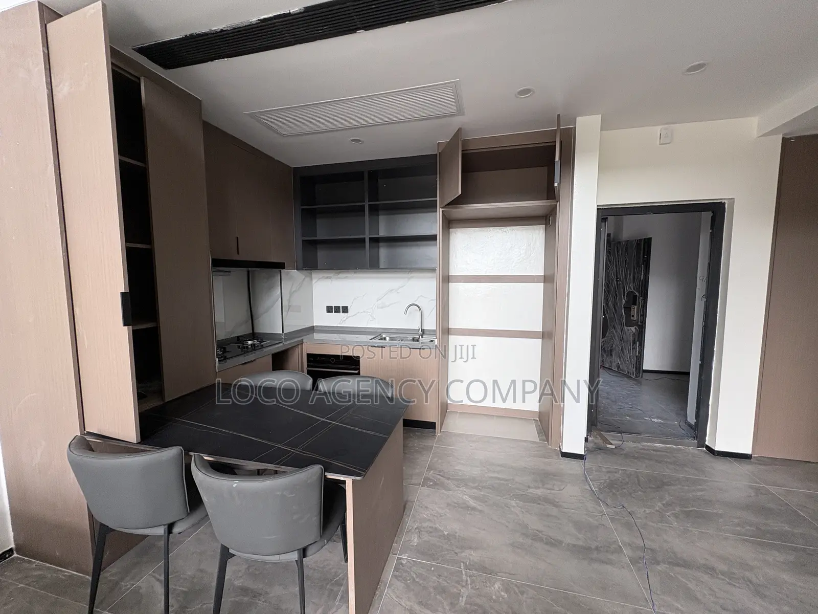 Furnished 2bdrm Apartment in Trusted Real Estate, Oyster Bay for sale
