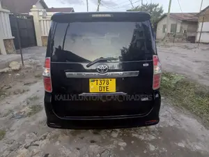 Toyota Noah 2009 Black