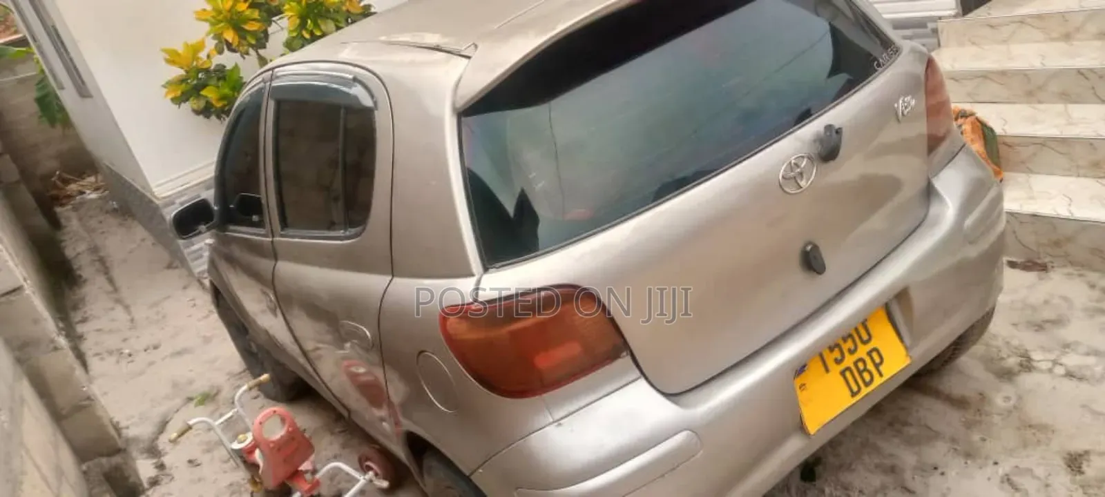 Toyota Vitz 2005 Gold