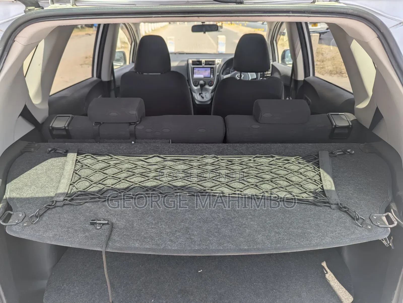 Toyota Ractis 2012 Silver