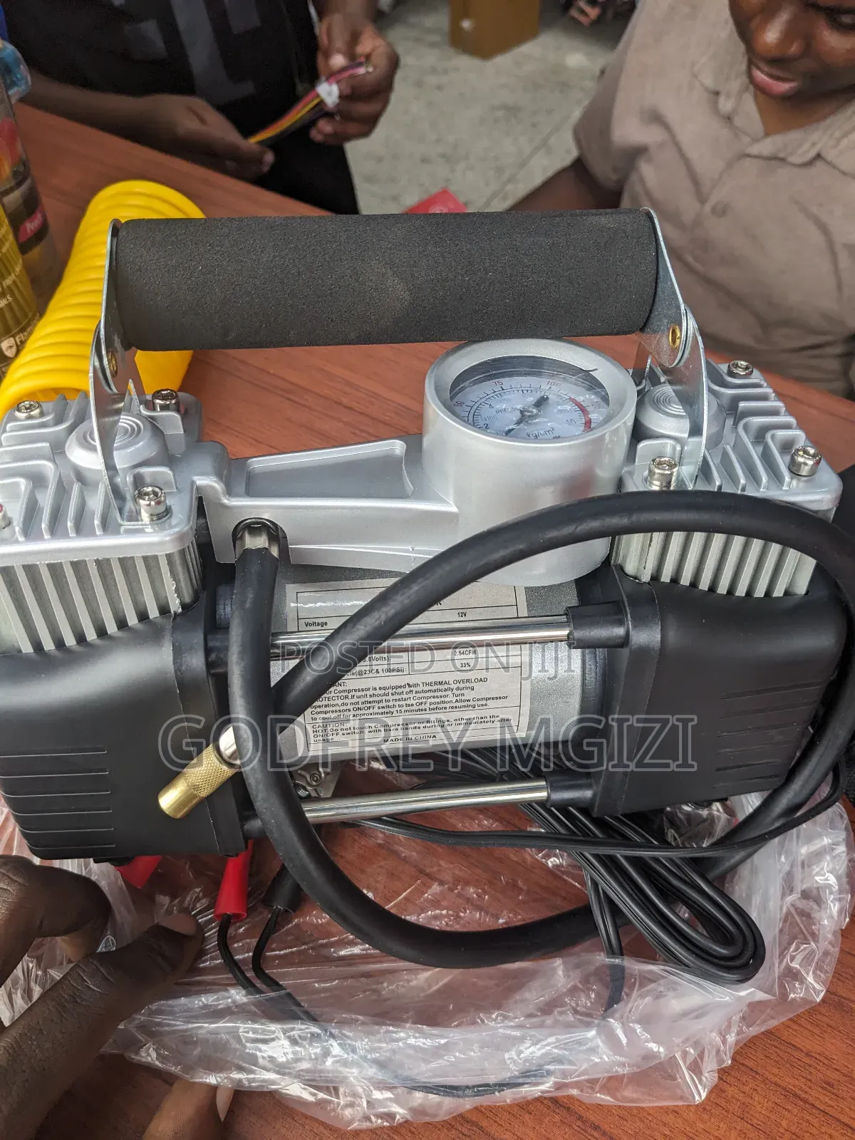 Car Air Compressor 2 Cylinder
