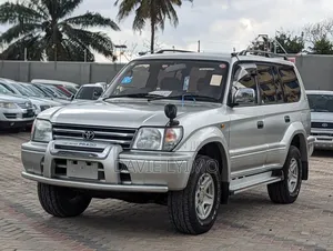 Photo - Toyota Land Cruiser Prado 2.7 16V 3dr 2000 Silver