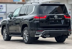 New Toyota Land Cruiser 2023 Black