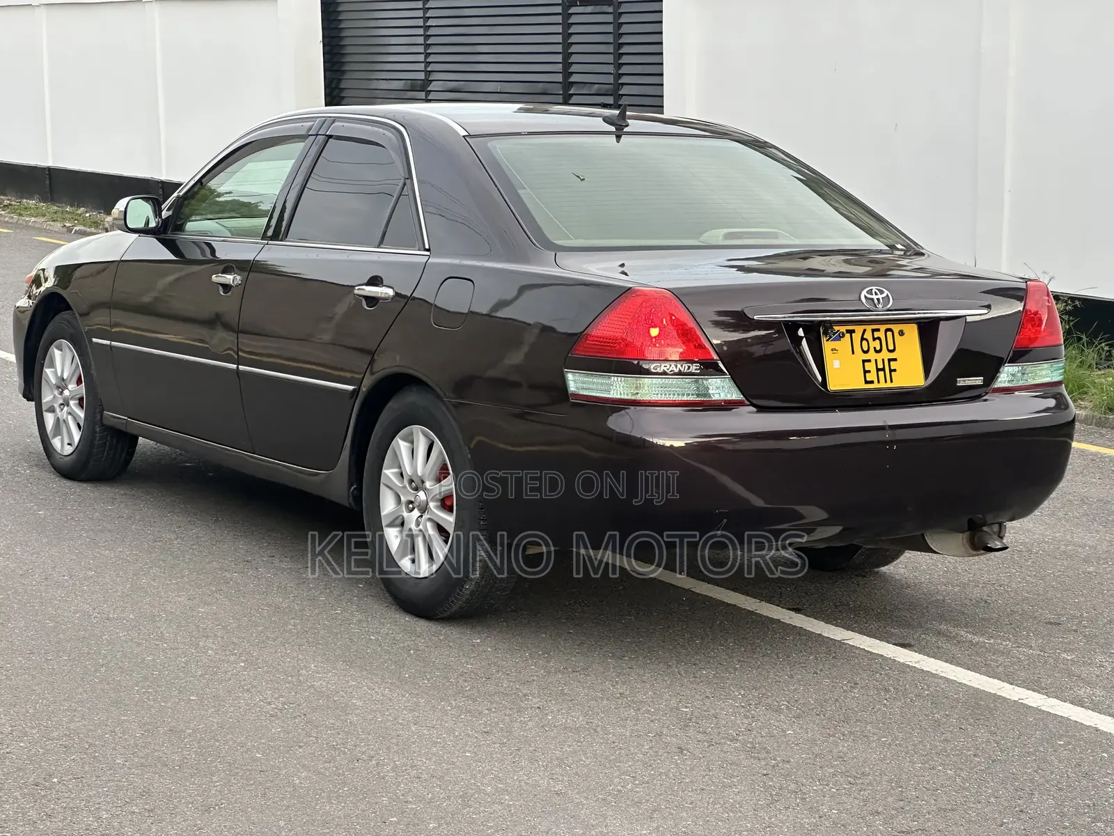 Toyota Mark II 2004 Black