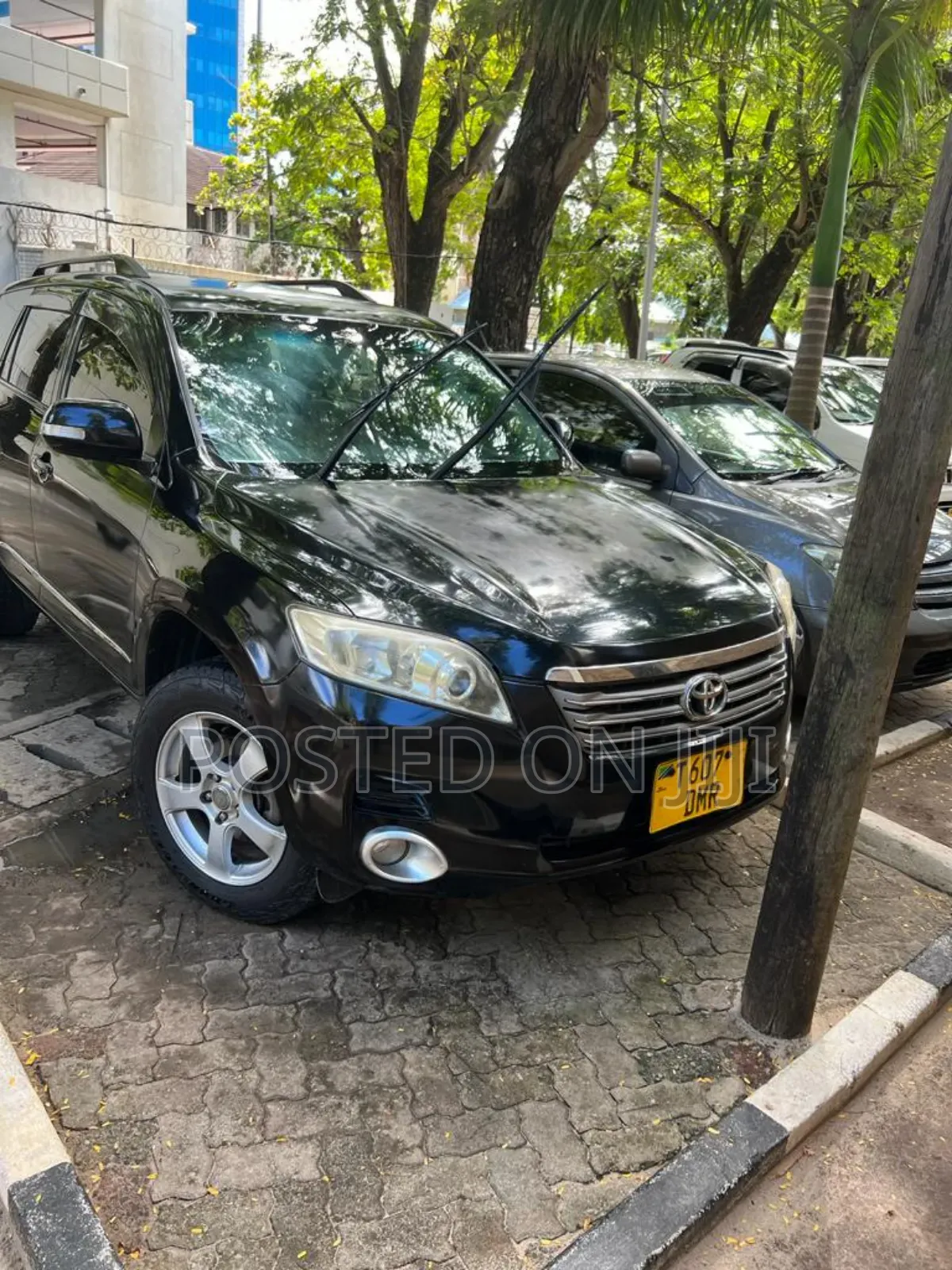 Toyota Vanguard 2011 Black