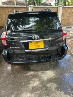 Toyota Vanguard 2011 Black